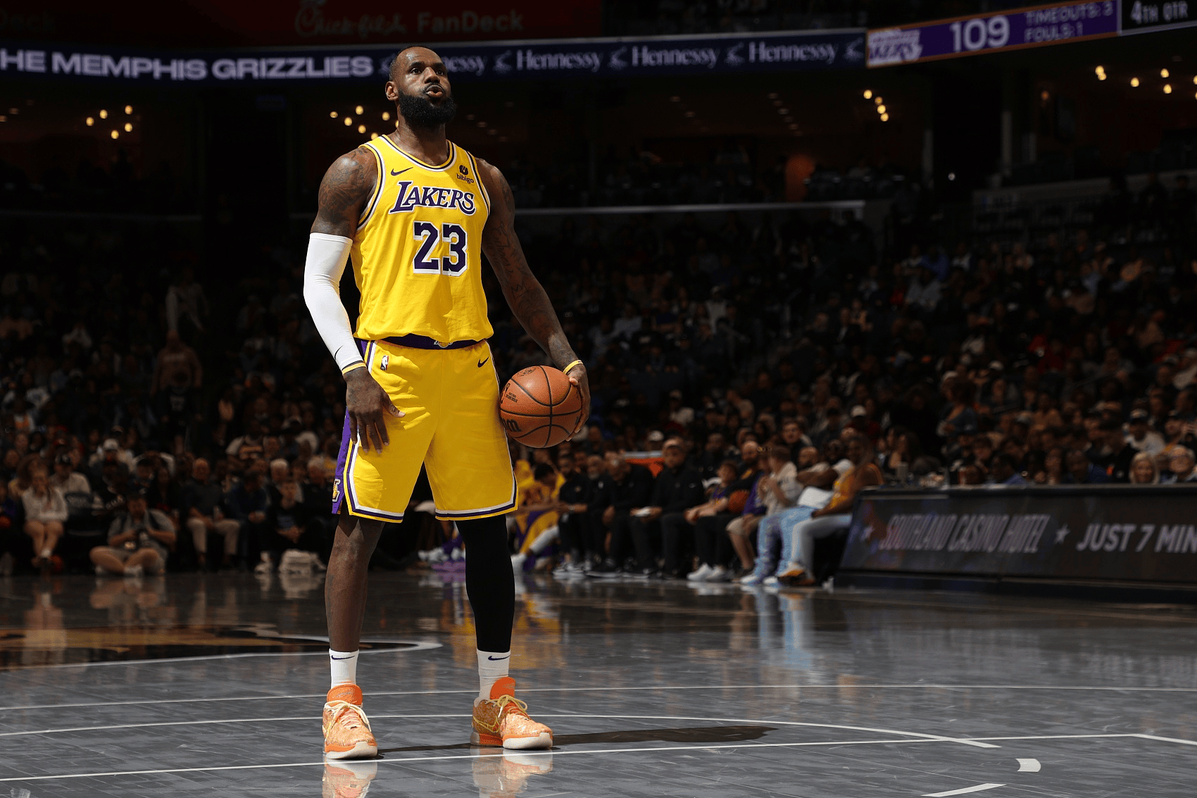 九游体育官网-NBA总决赛倒计时，芝加哥公牛冲刺阶段复出首秀，细节引发关注，悬念犹存，数据趋势出现新变化的简单介绍